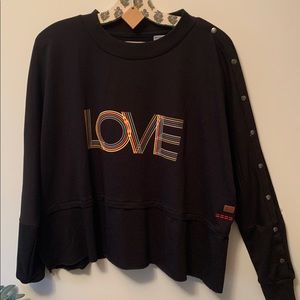 Peace Love World 🌈 sweatshirt 😊